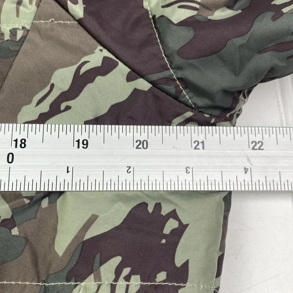 the North Face camo print medium weight zip up jacket L - Picture 8 of 15
